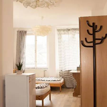 Cute 2 Beds Studio Close To The Main Train Station Apartament Bratysława