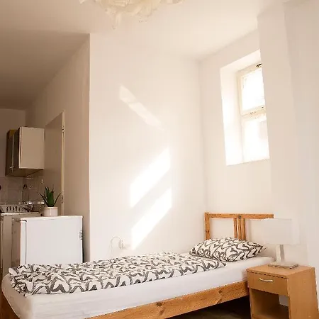 Cute 2 Beds Studio Close To The Main Train Station * Bratislava